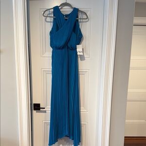 Elegant Blue Sleeveless Dress
